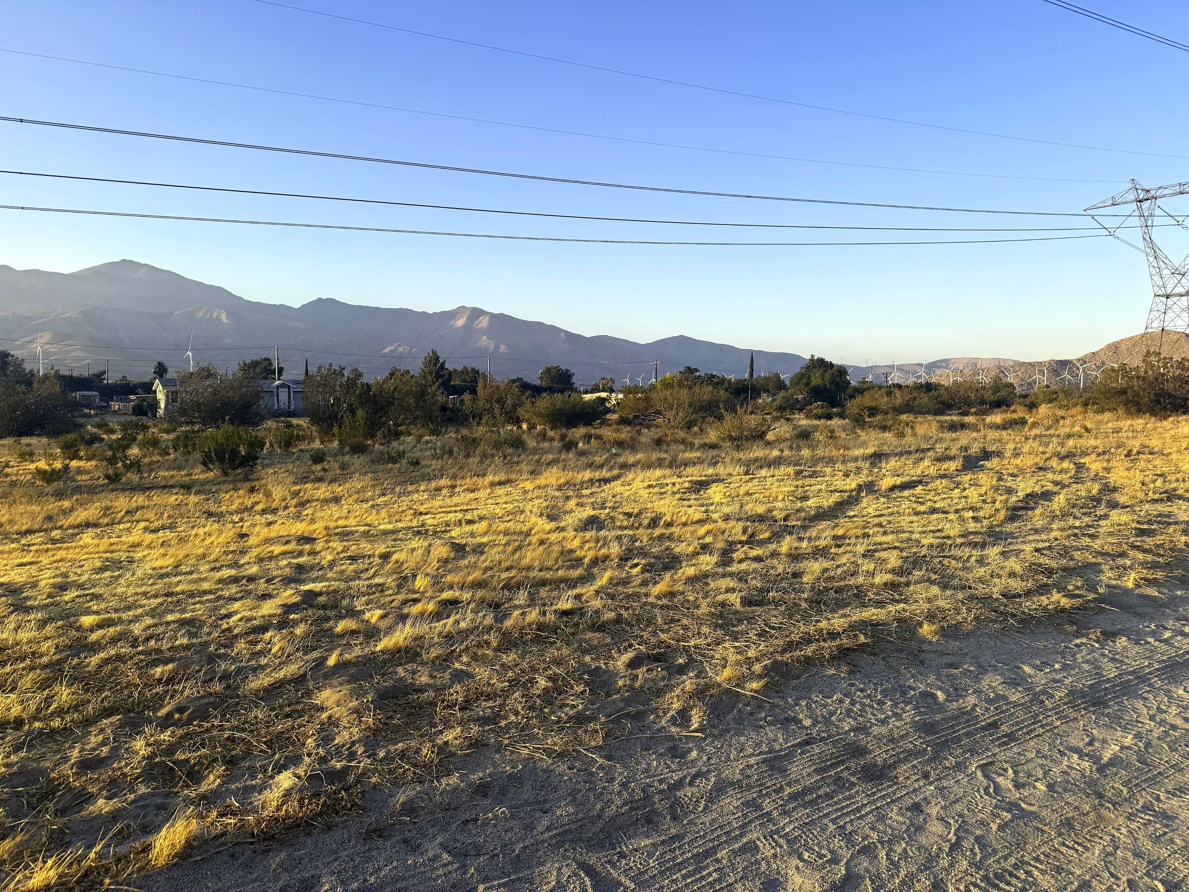 Riza Ave., Cabazon